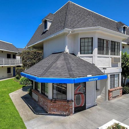 Motel 6-Carlsbad, Ca - Village Bagian luar foto