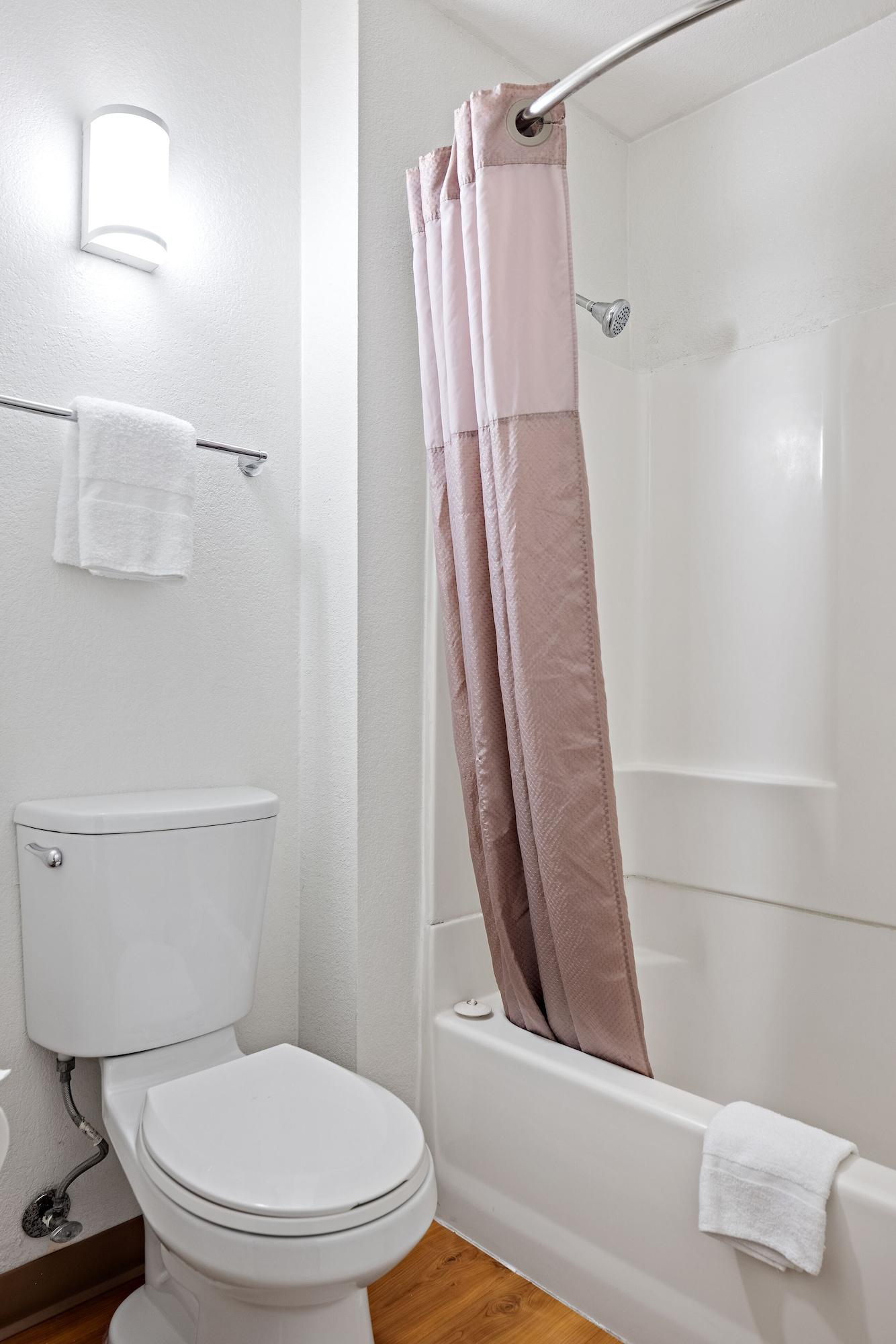 Motel 6-Carlsbad, Ca - Village Bagian luar foto