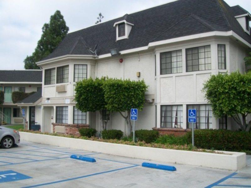 Motel 6-Carlsbad, Ca - Village Bagian luar foto